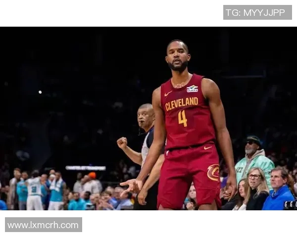 小莫布里状态火热半场高效砍下11分带领球队打得可以展现强劲竞争力